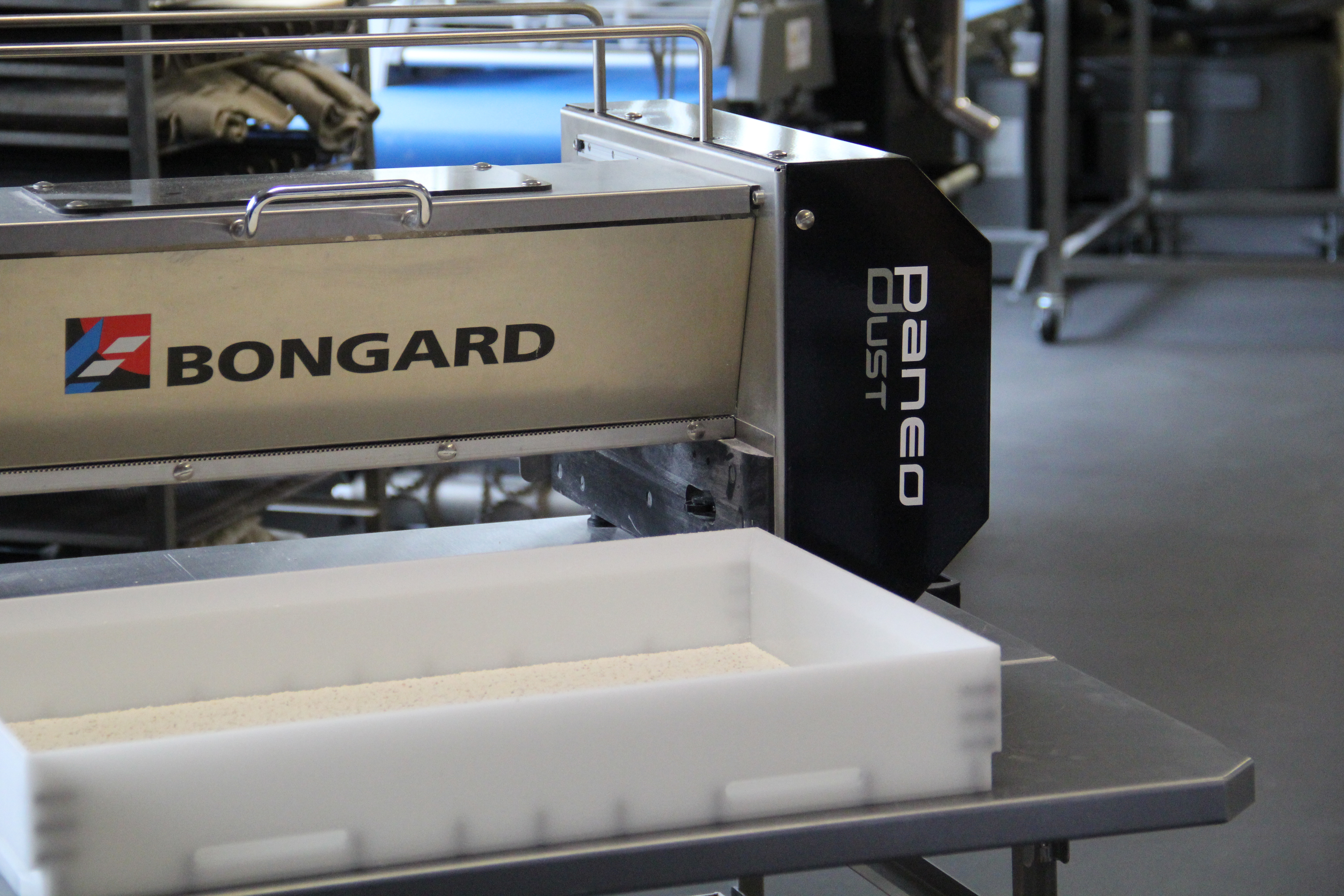 Motorised flour duster Paneodust